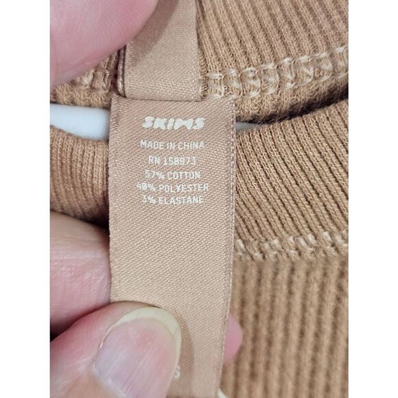 Skims waffle knit long sleeved tee Nwt - Picture 4 of 8